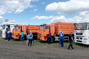 Автотехника КАМАЗ на агропромышленном форуме