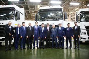 Правительственная делегация Казахстана на «КАМАЗе»