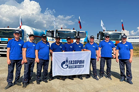 Участники автопробега «Газ в моторы - 2022» встретились с представителями «КАМАЗа»