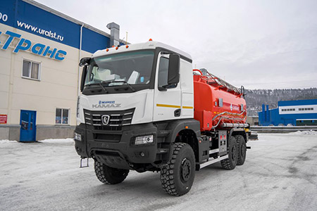 Представлена новая модель автотопливозаправщика на шасси КАМАЗ-65959